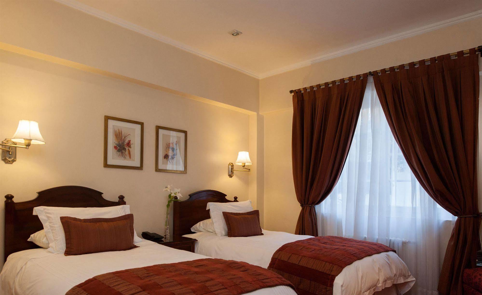 Departamentos Orly Aparthotel Santiago Kültér fotó