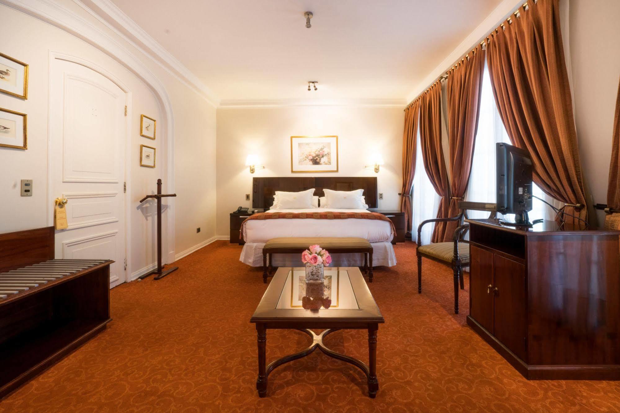 Departamentos Orly Aparthotel Santiago Kültér fotó